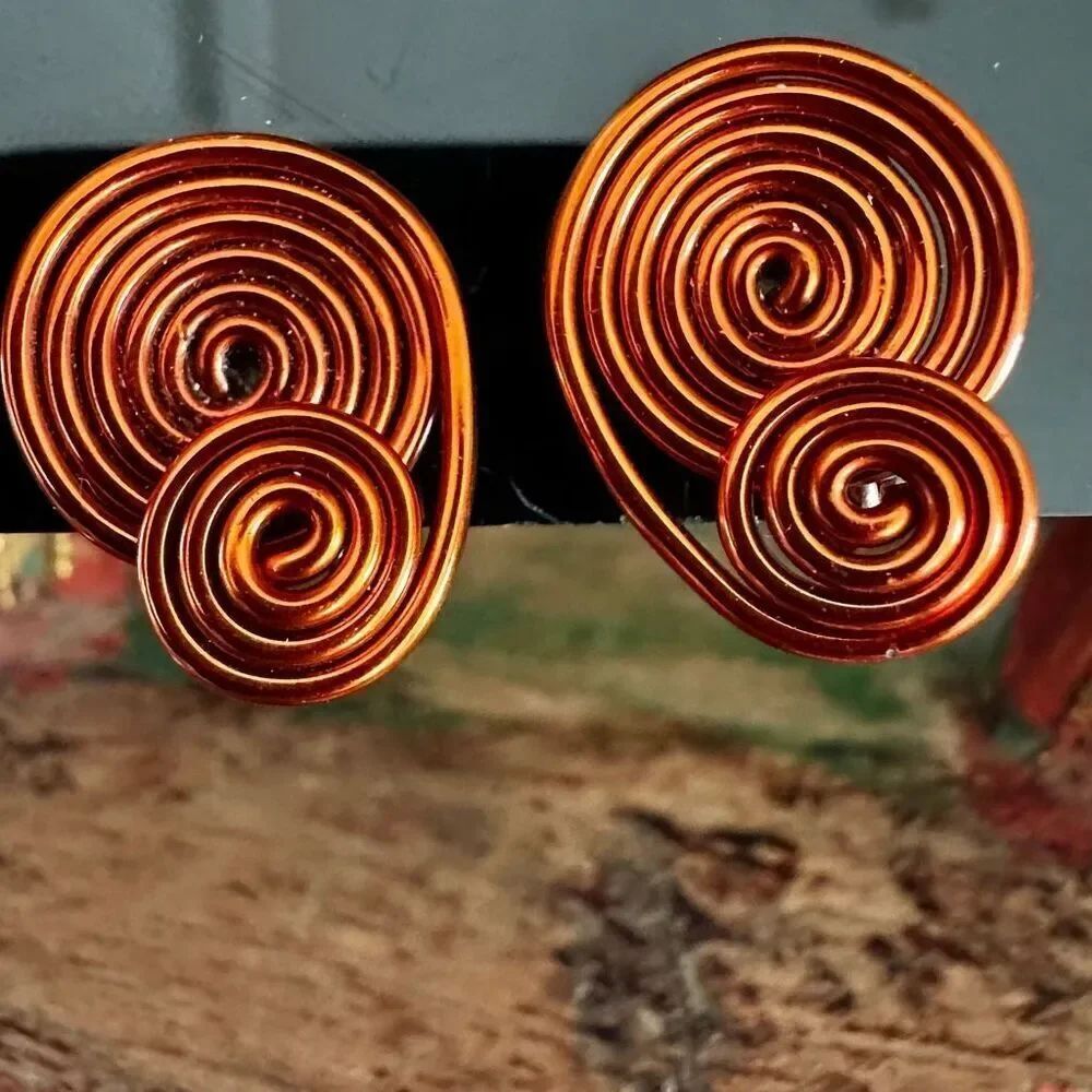 Vintage Copper Spiral Wire Earrings – Screw-Back Modernist Artisan